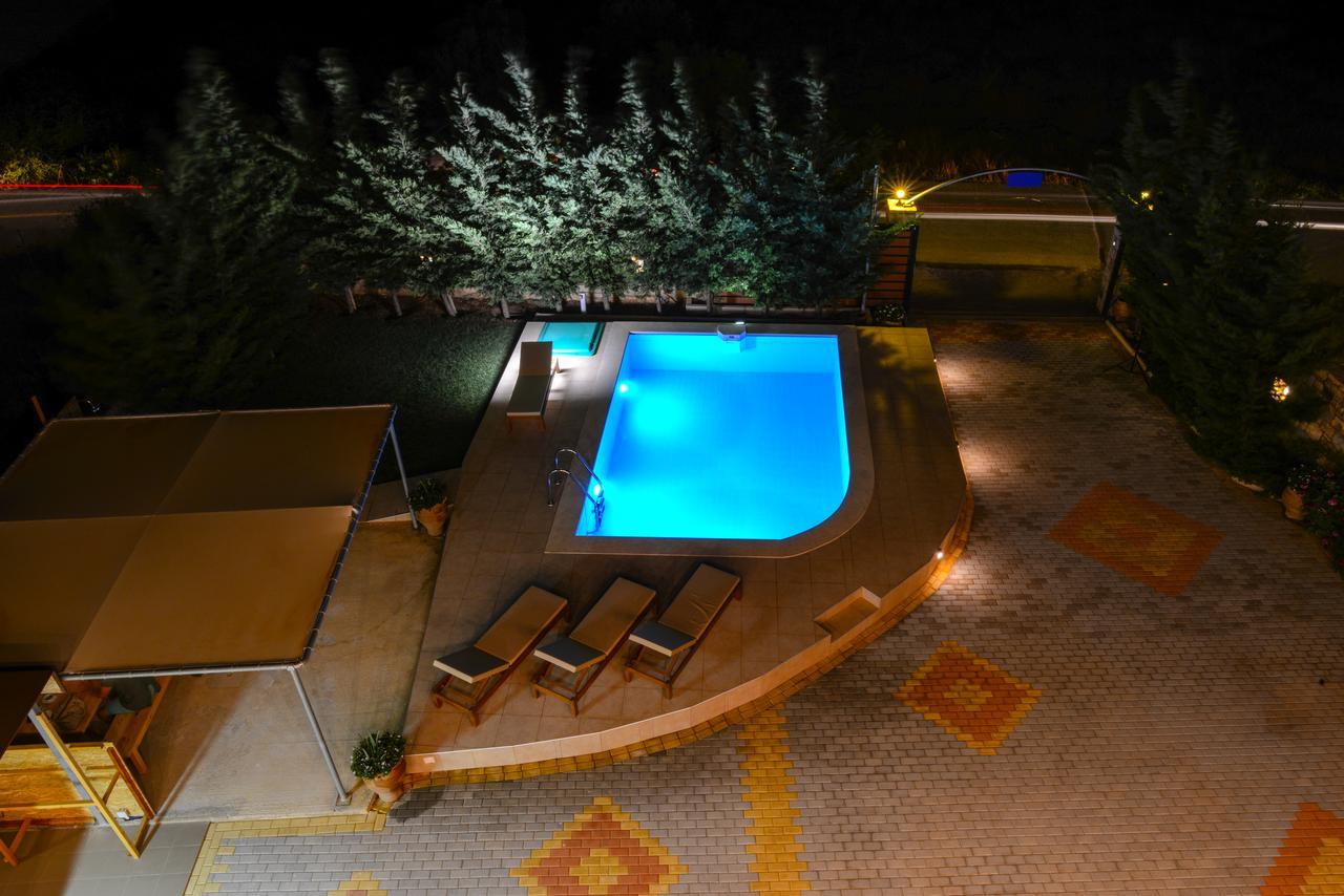 Elpidis Villa コキノス・ピルゴス エクステリア 写真